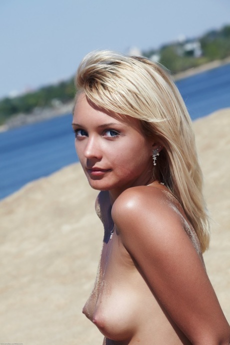 Topless Beach Pics