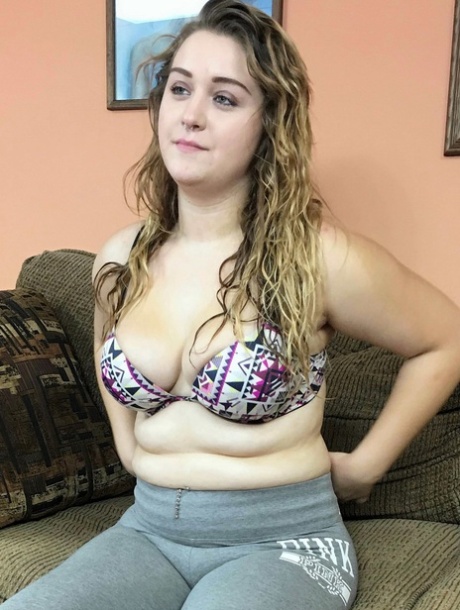 Natural Tits Mom Pics