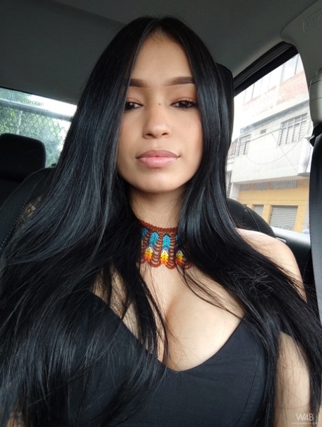 Busty Teen Pics